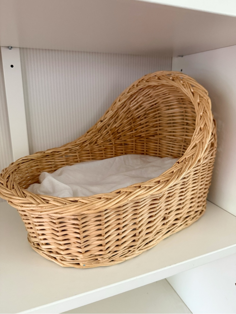 Vintage Wicker Baby Doll Moses Basket Bassinet Cradle Minimalist Toy Charming